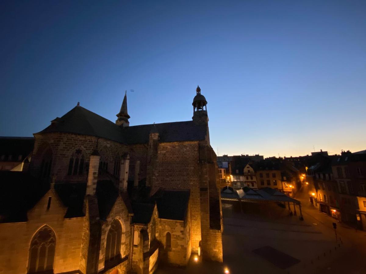 Marie Et Brieuc _ Duplex Lumineux Colore Atypique Face Cathedrale Saint-Brieuc Zewnętrze zdjęcie